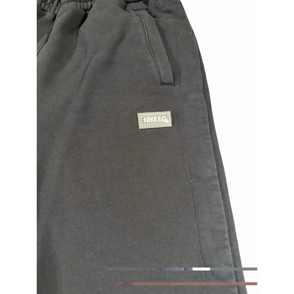 Nike FC Fleece Jogger Sweatpants Men’s XL Black Tapered Snap Ankle Pants